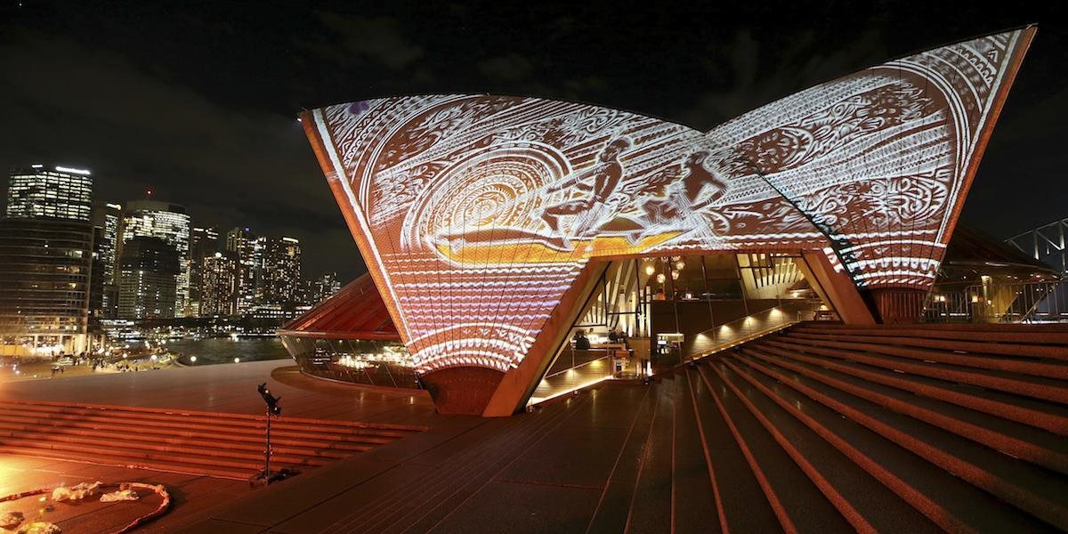 Budova opery v Sydney sa zmení na umelecké plátno: Budú na ňu premietať obrazy aborigénskych tvorcov