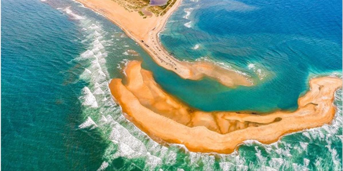 Pri pobreží Severnej Karolíny vznikol nový ostrov, piesok na ňom je plný kostí
