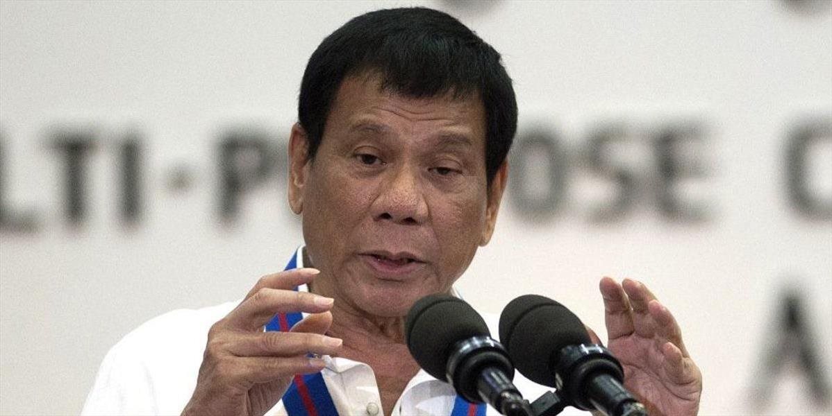 Agresívne zákroky prezidenta proti drogovo závislým, hodnotia Filipíny pozitívne