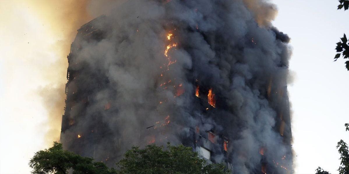 Tragický požiar londýnskeho vežiaka majú na svedomí dodávatelia! Pri opravách použili horľavý materiál