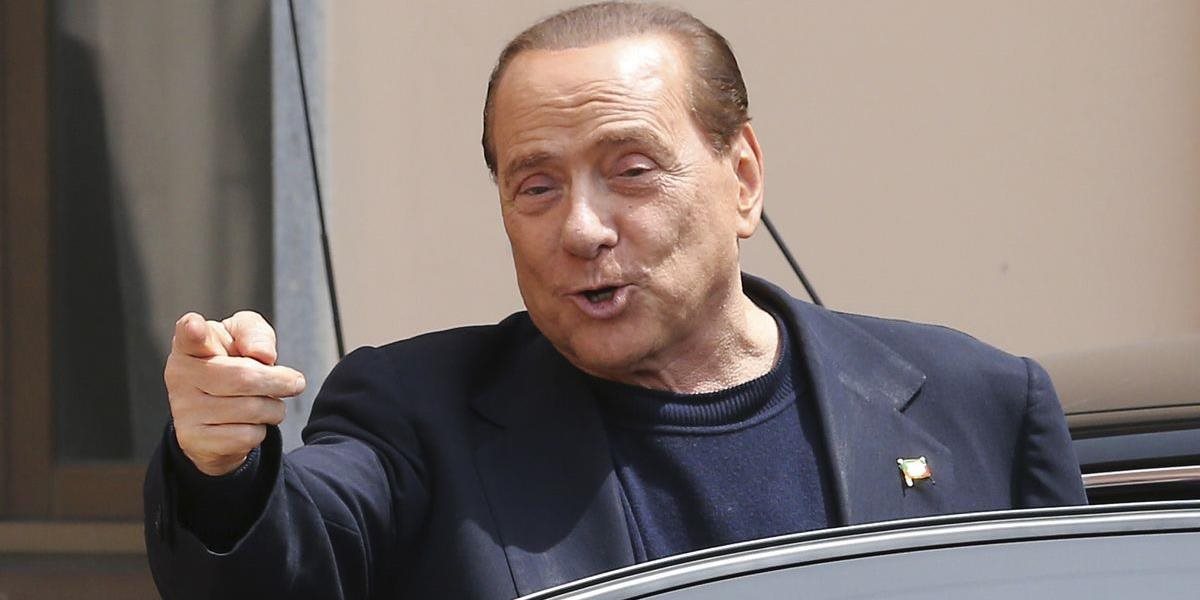 Berlusconi ohlásil svoj návrat do politiky