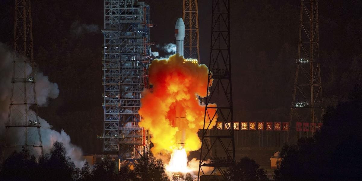 VIDEO Štart nosnej rakety Čchang Čeng-5 sa skončil neúspechom: Príčiny zlyhania sa vyšetrujú