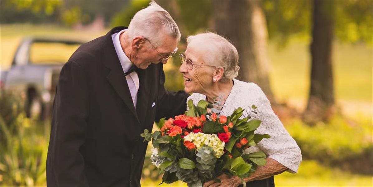 Fotografka zachytila pár oslavujúci 65. výročie svadby