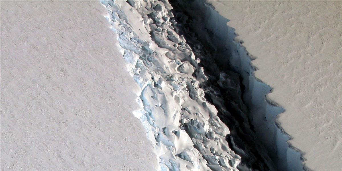 VIDEO Od Antarktídy sa oddelil gigantický kus ľadu, je 7-krát väčší ako Berlín