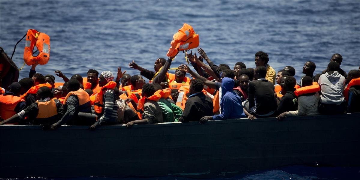Americká pobrežná stráž zadržala už na mori 121 migrantov a vrátila ich naspäť