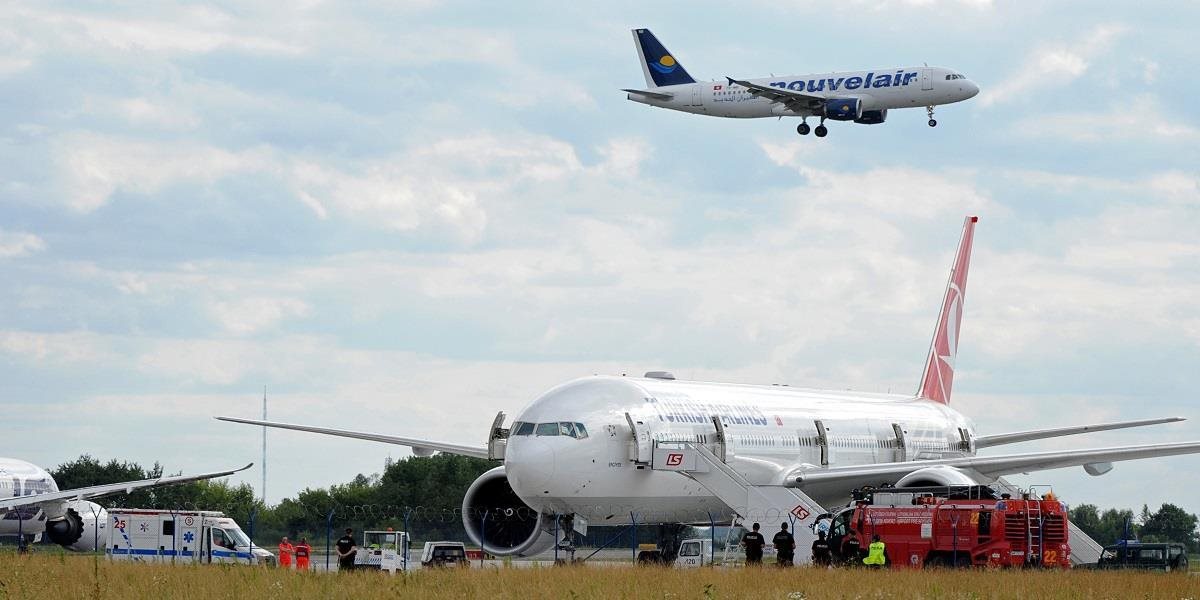 Kórejské lietadlo stratilo rádiový kontakt, eskortovali ho na letisko v Nemecku