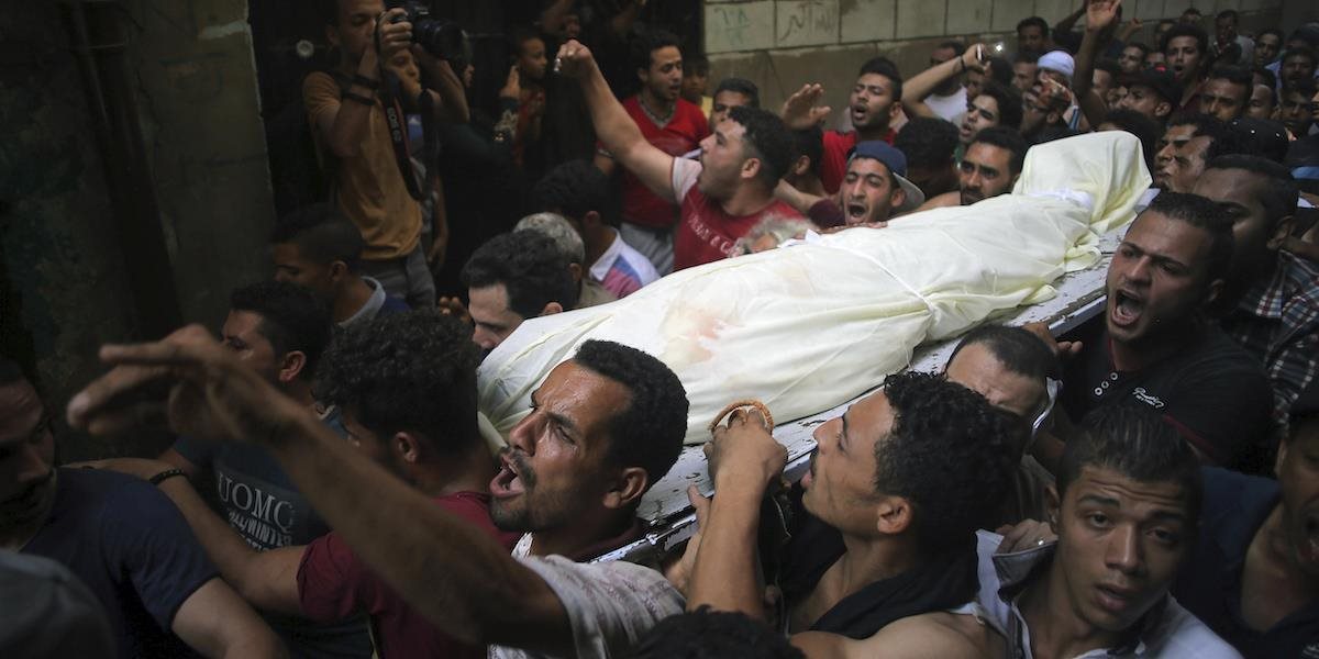 VIDEO Obyvatelia Egypta zaútočili na políciu: Strety si vyžiadali jednu obeť a 50 zranených