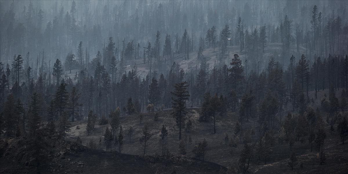 Lesné požiare v Kanade vyhnali z domovov 37-tisíc ľudí