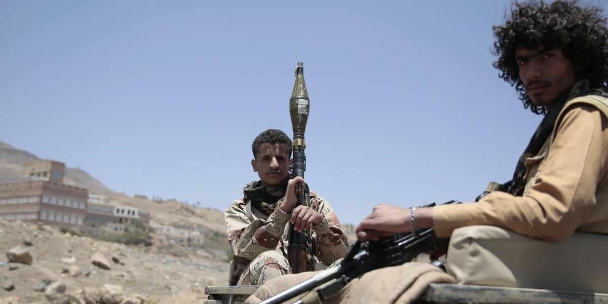 V Jemene útočil samovražedný atentátnik, zabil najmenej osem vojakov