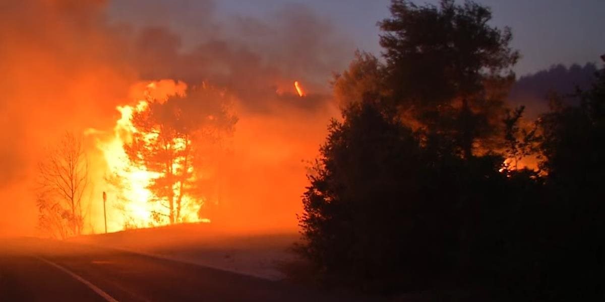 VIDEO Chorvátsko stále bojuje s ohňom: Požiar sa rozšíril k mestu Split