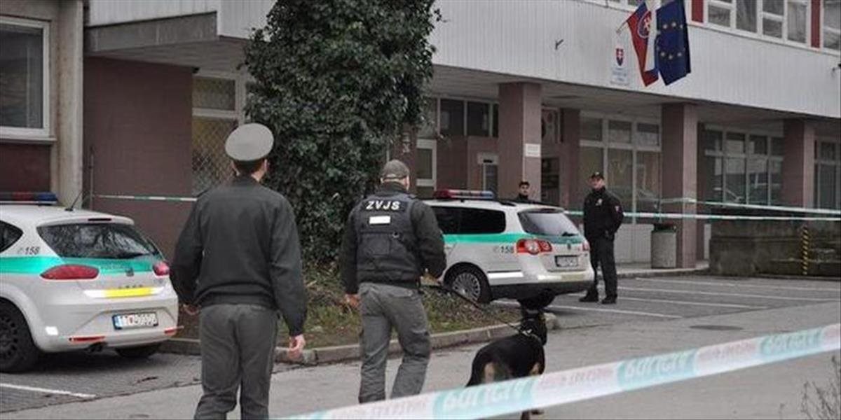 Pre nahlásenú bombu evakuovali dve klientské centrá v Novom Meste nad Váhom a Považskej Bystrici