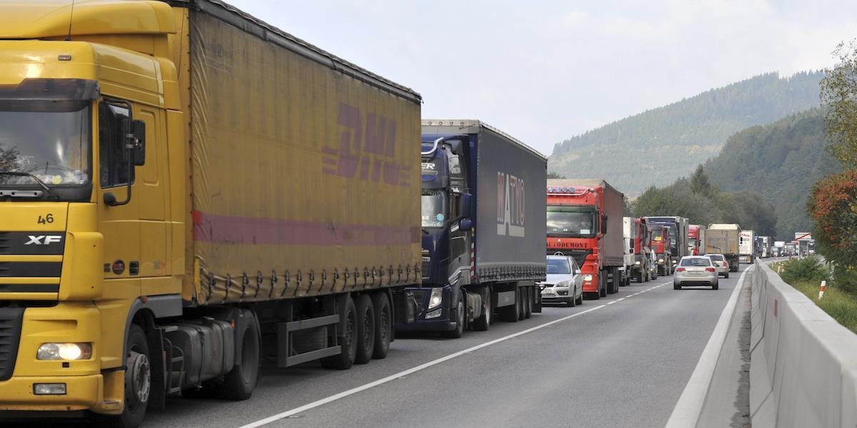 Praha sa zbaví kamiónov: Schválila pre ne najtvrdší zákaz