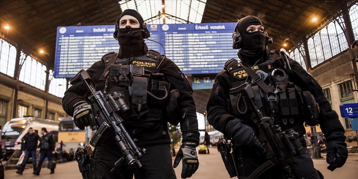 Maďarská polícia po bombovej hrozbe prehľadáva všetky medzinárodné vlaky
