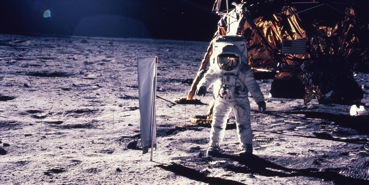 Americká profesorka chce vyhlásiť za pamiatku miesto prvého pristátia na Mesiaci