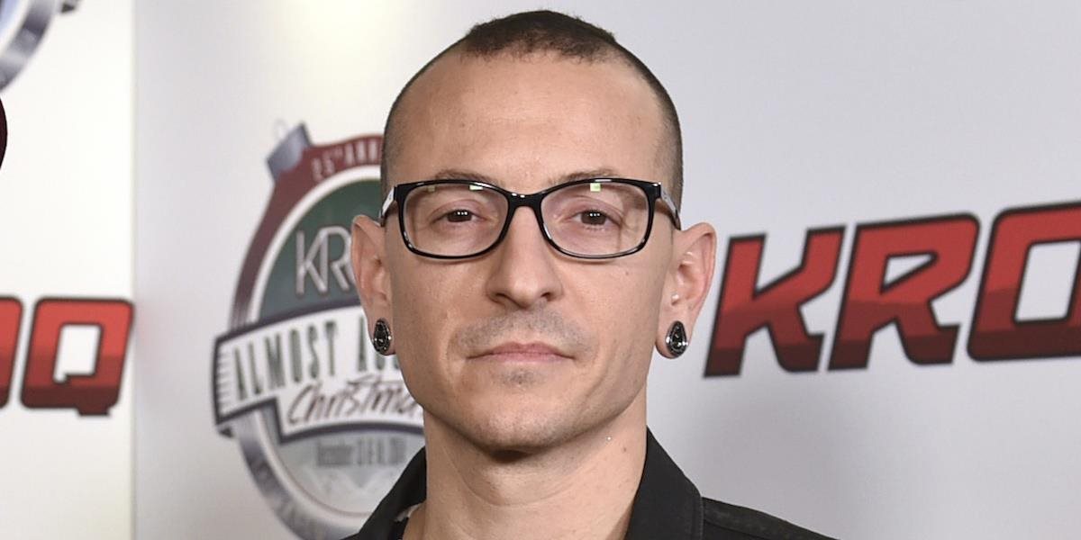 Chester Bennington, spevák skupiny Linkin Park zomrel: Zrejme spáchal samovraždu