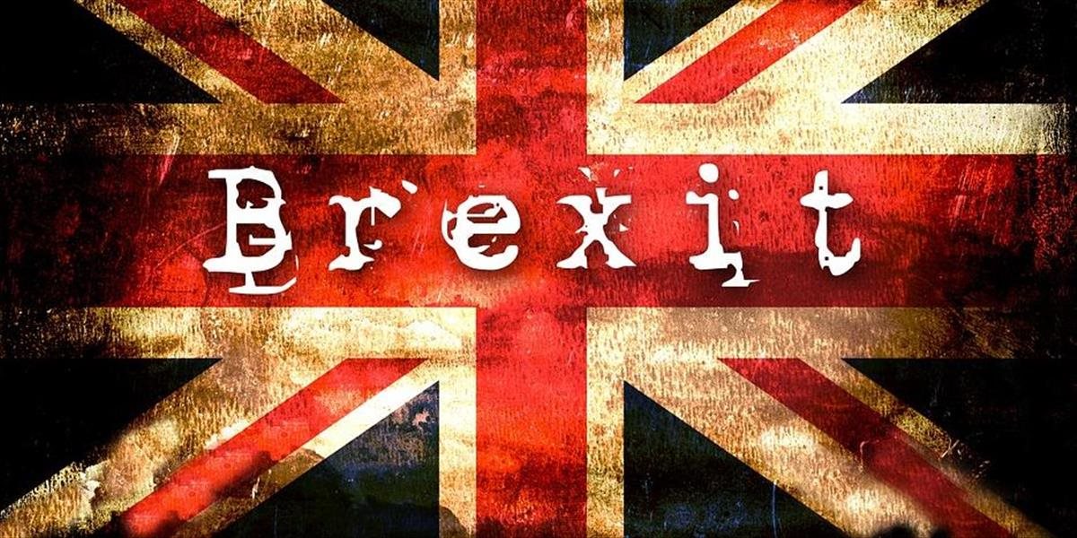 Voľný pohyb osôb v Británii bude pokračovať ešte najmenej 2 roky po brexite