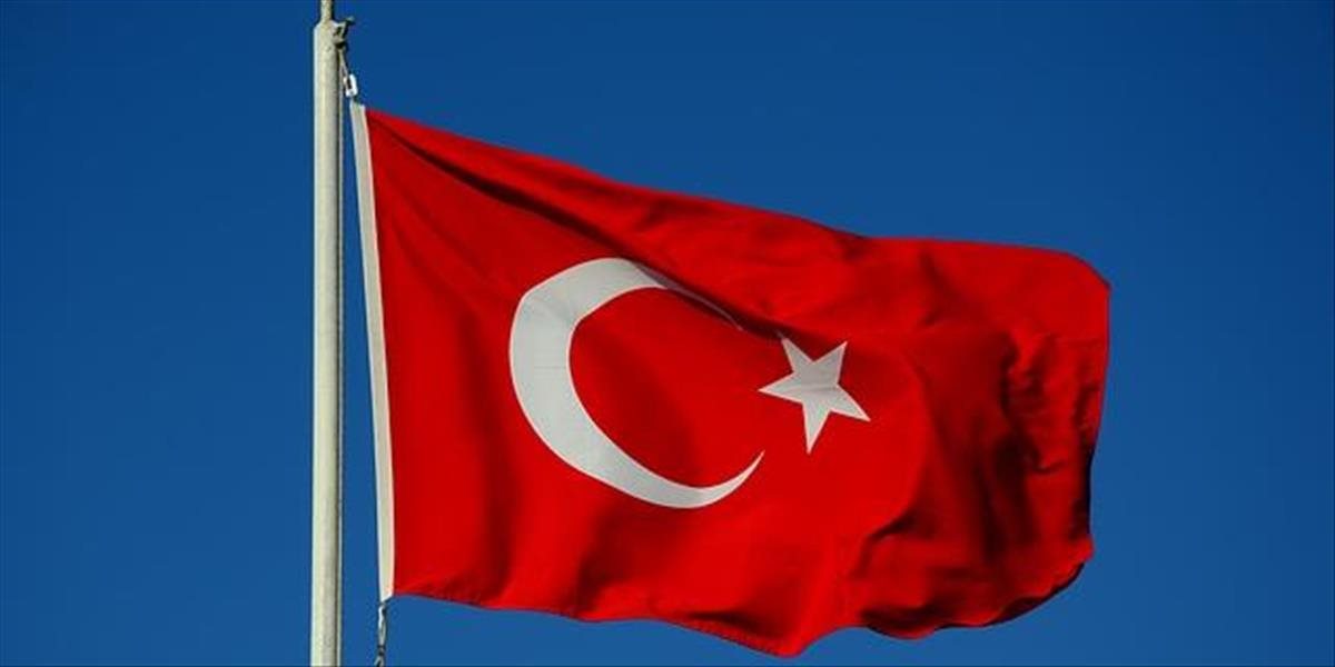 Turecko opäť vydalo zatykače na štyroch nedávno prepustených aktivistov