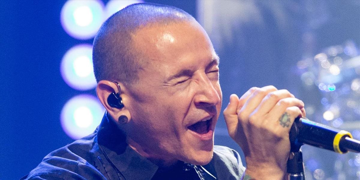 Spevák Linkin Park pil pred smrťou alkohol, list na rozlúčku sa nenašiel