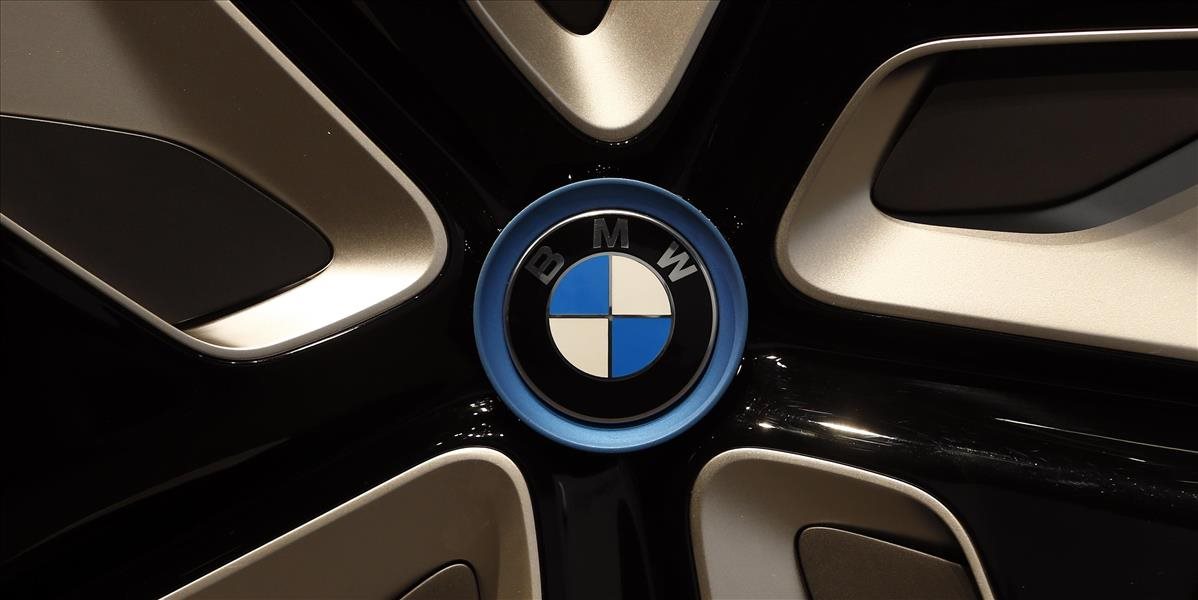 Akcie nemeckých automobiliek Daimler, Volkswagen a BMW prudko klesli