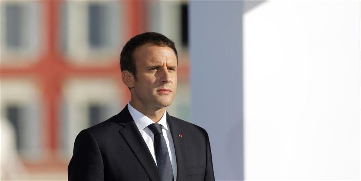 Macron plánuje zriadiť osobitné strediská pre žiadateľov o azyl v Líbyi, hotspoty chce zaviesť už toto leto