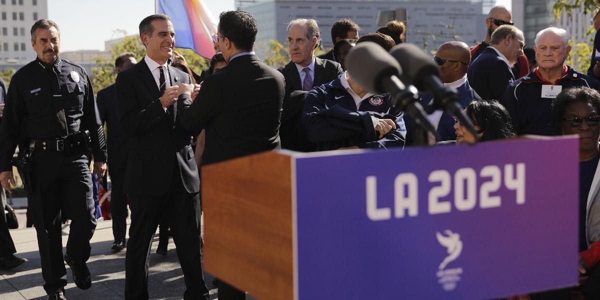 Odstúpi Los Angeles od organizácie olympijských hier 2024 v prospech Paríža?