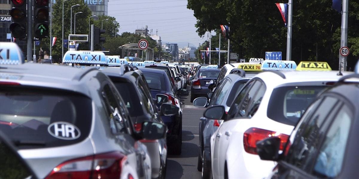 Chorvátski taxikári zablokovali na protest proti Uberu hlavné centrá turizmu