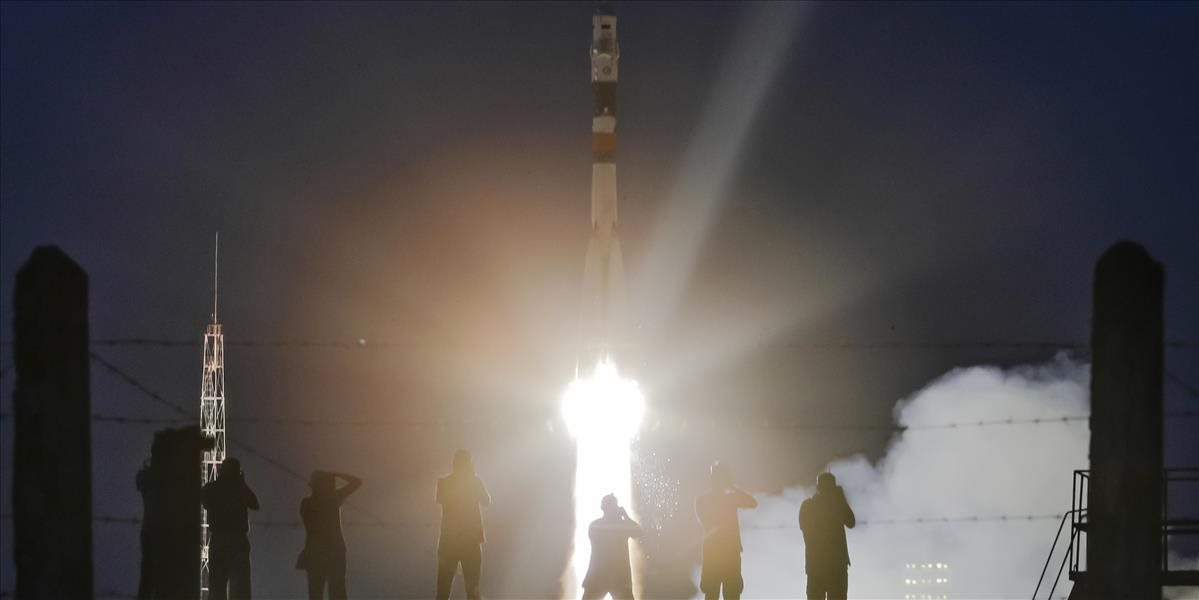 Z Bajkonuru odštartoval Sojuz s trojčlennou posádkou