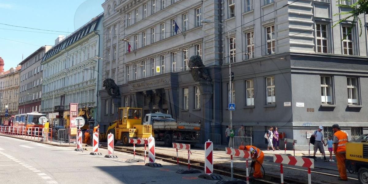 Na Špitálskej ulici v Bratislave sa začína s opravou električkovej trate, dôjde k zmenám zástavok