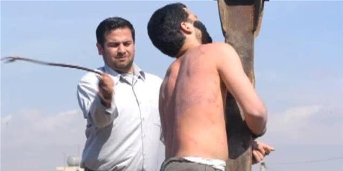 Úrady v Teheráne stále viac zastrašujú, väznia a trestajú bičovaním kresťanských konvertitov z islamu