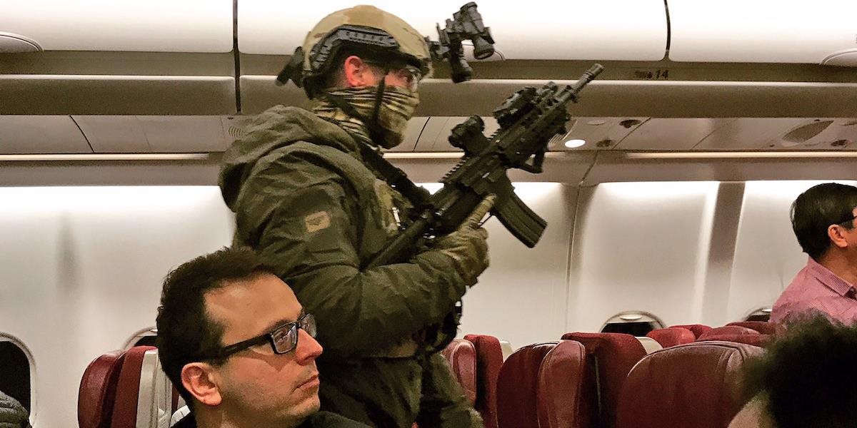 Austrálska polícia zmarila plánovaný útok na lietadlo: Jedného zo zadržaných však už prepustili