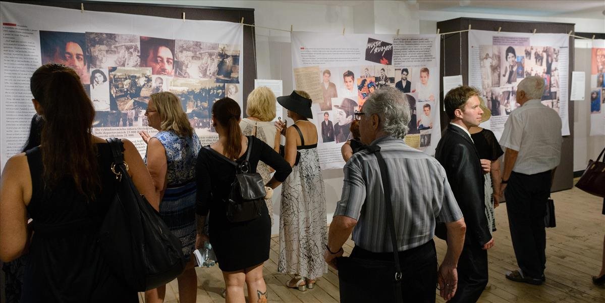 Múzeum holokaustu v Seredi si pripomenulo genocídu Rómov otvorením výstavy