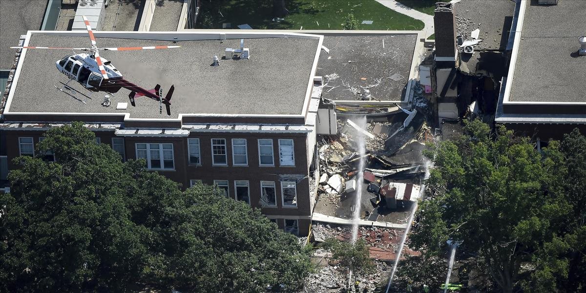 Po výbuchu v Minneapolise sa zrútila časť budovy základnej školy a dve osoby sú nezvestné