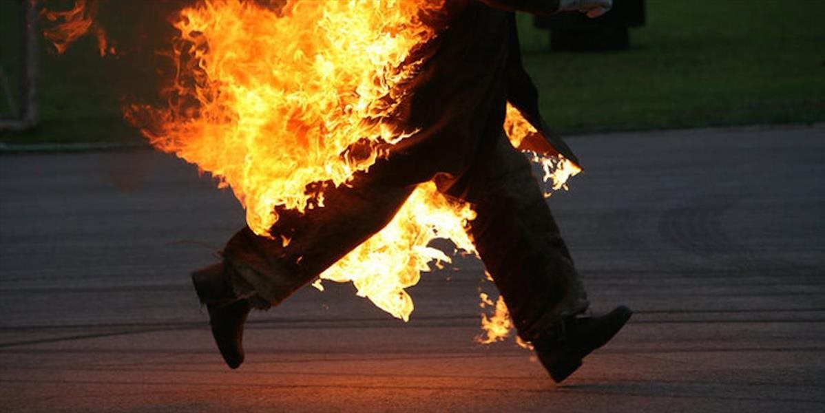 Dav v Indonézii upálil muža! Dôvodom bola údajná krádež reproduktora z mešity