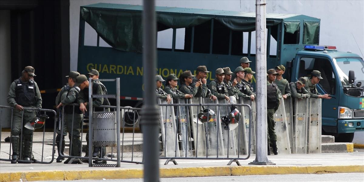 Skupina vojakov vo Venezuele začala "legitímnu vzburu" proti vláde