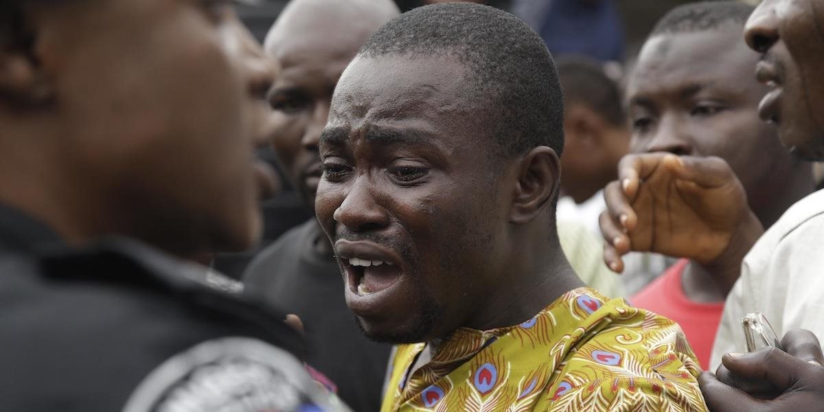 Ozbrojenci v Nigérii zastrelili v katolíckom kostole najmenej 11 ľudí