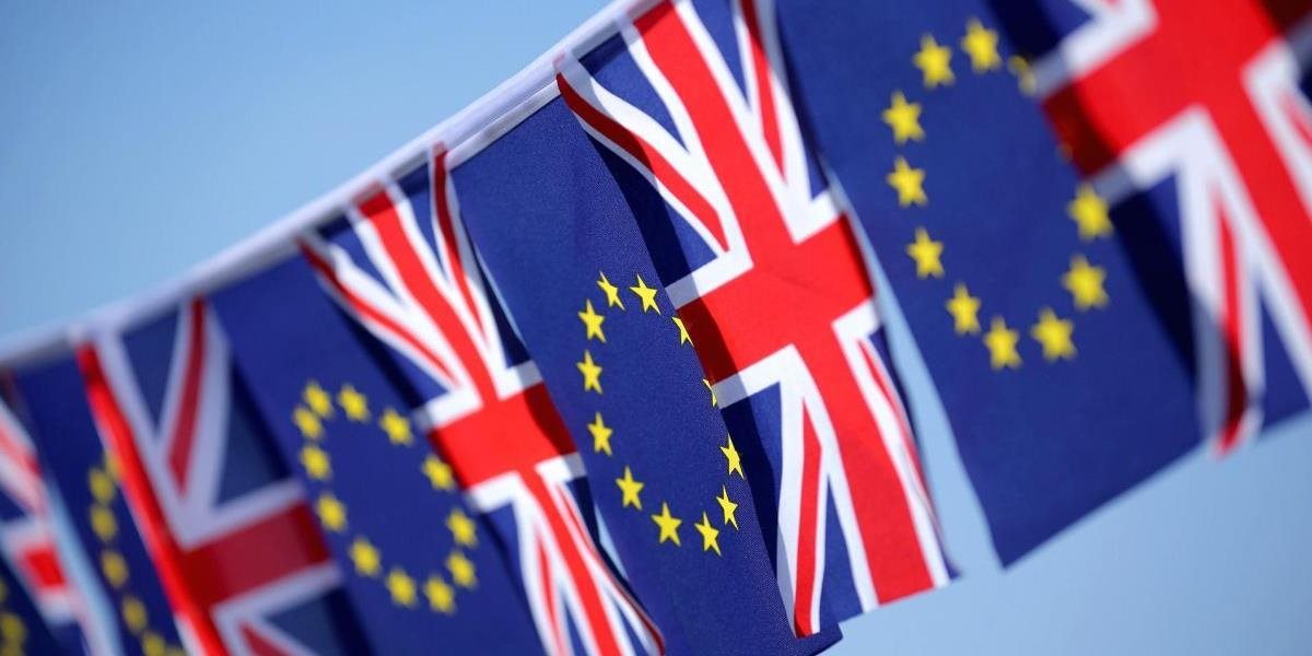 Británia poprela, že sa dohodla na sume, ktorú zaplatí ako účet za odchod z EÚ