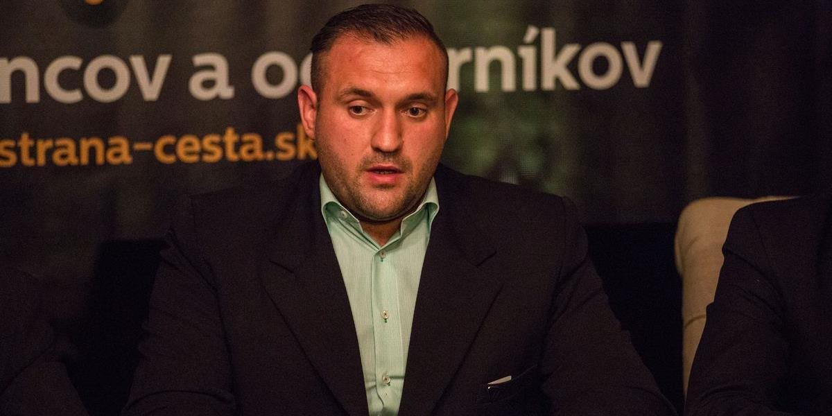 Extrémistu a zakladateľa skupiny Vzdor Kysuce Mariána M. obžalovali aj za prejav v Prahe