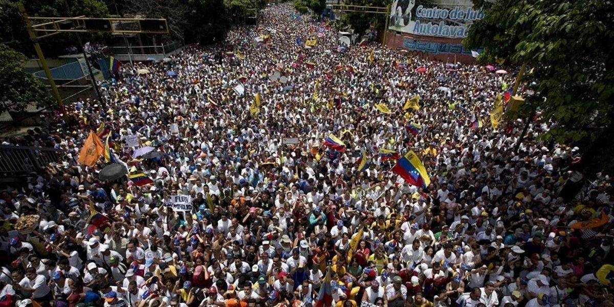 Čo je hlavným dôvodom kritickej situácie vo Venezuele?