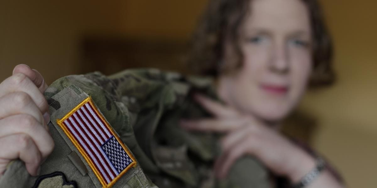 Organizácie v USA podali žalobu proti zákazu pôsobenia transrodových ľudí v armáde