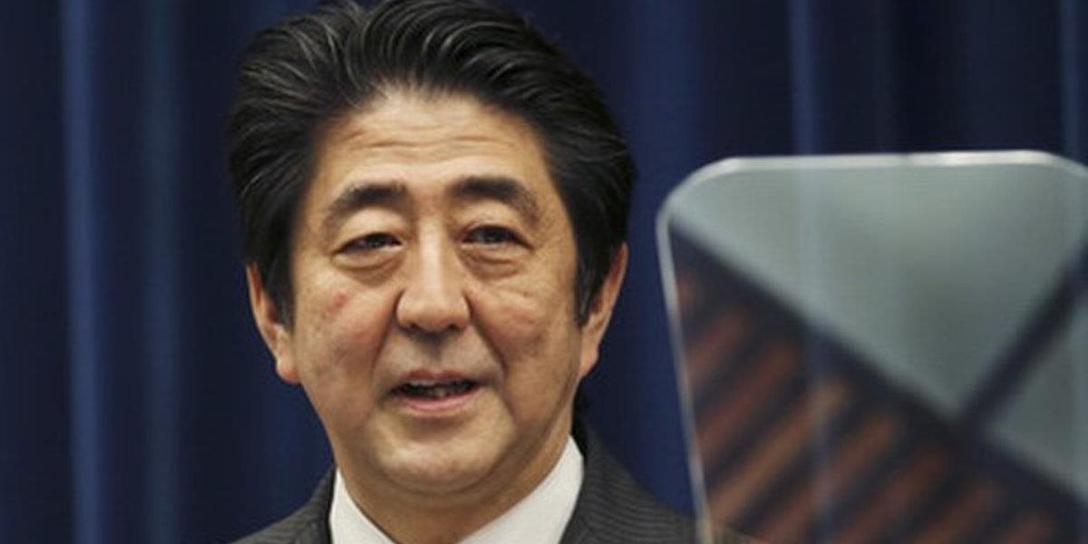 Japonský premiér poslal obetný dar do kontroverznej vojnovej svätyne