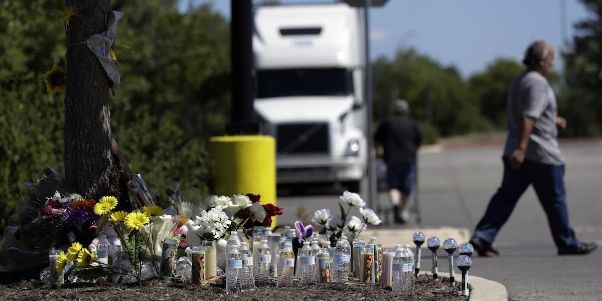 Vodiča kamióna s návesom plným ľudí obvinili zo smrti desiatich z nich