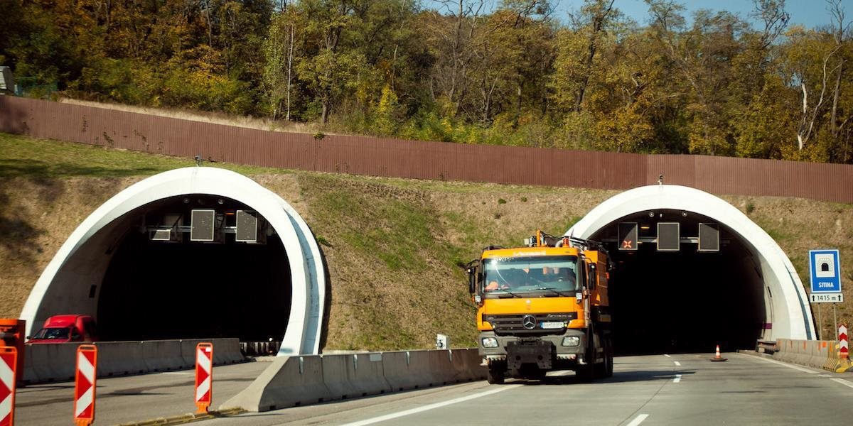 Tunel Sitina počas nasledujúcich dní viackrát uzavrú