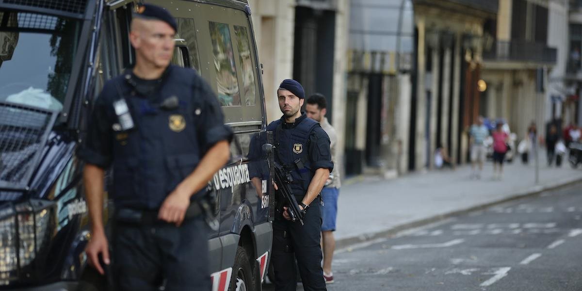 Pri útoku v Barcelone utrpelo zranenia 26 Francúzov: Polícia zatkla tretiu osobu