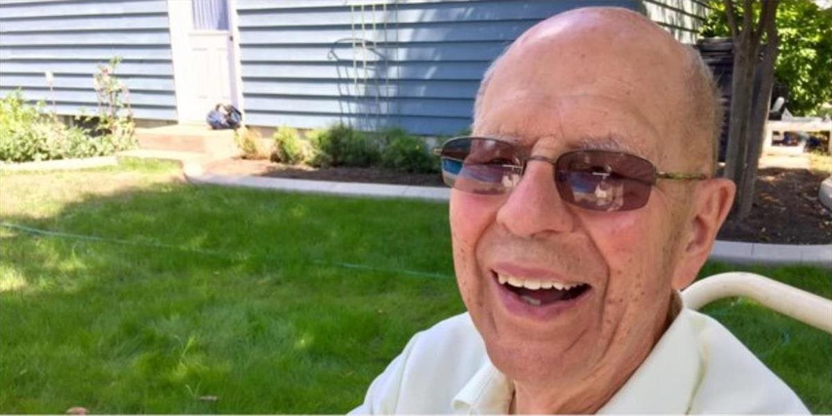 FOTO + VIDEO 94-ročný muž sa rozhodol skoncovať so samotou a na svojom dvore postavil bazén pre deti zo susedstva