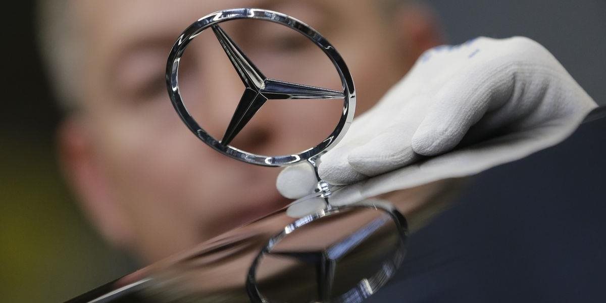 Z automobilky Daimler sa stane holding
