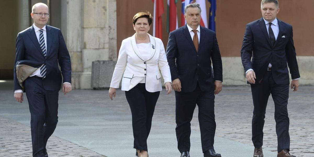Jednota Vyšehradskej štvorky sa začína rúcať: Slovensko chce byť v jadre EÚ