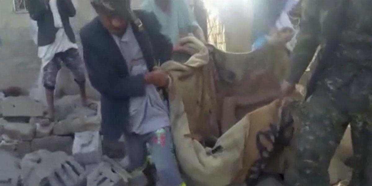 Letecké bombardovanie v meste Saná si vyžiadalo najmenej 14 mŕtvych, počet sa pravdepodobne zvýši