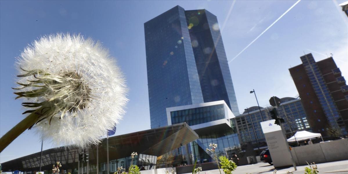 ECB žiada právo zmraziť platby ohrozených bánk