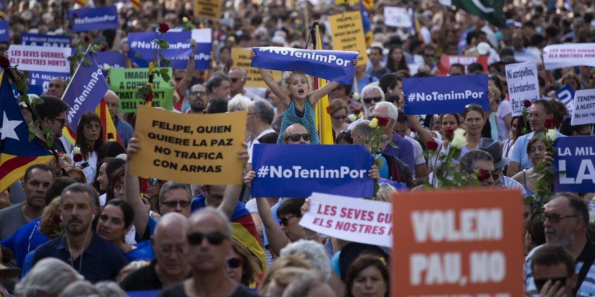 Nebojíme sa, odkázali obyvatelia Barcelony na pochode proti terorizmu