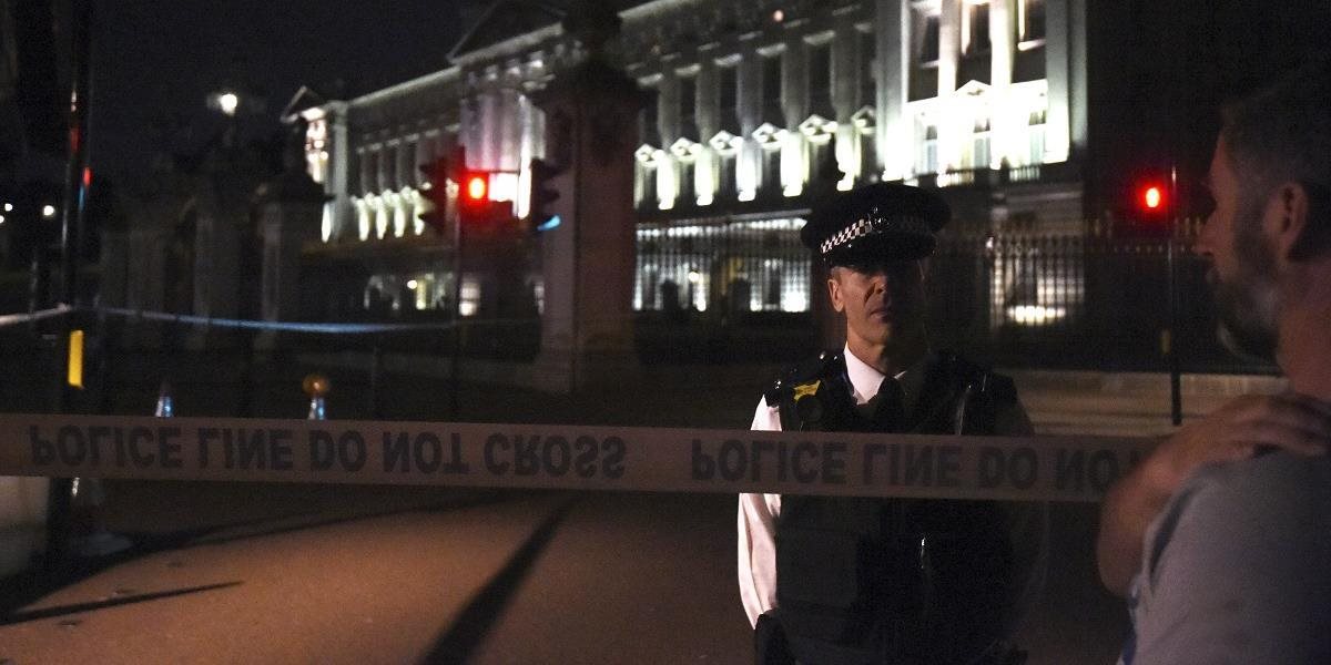Po útoku pred Buckinghamským palácom zatkli ďalšieho muža